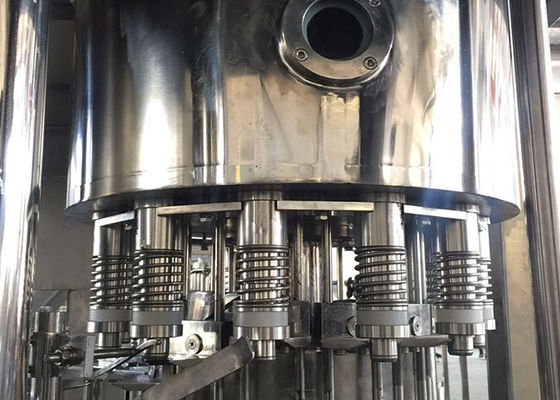 Оборудование сока малого масштаба 12 покрывая голов разливая по бутылкам/пластиковая машина завалки бутылки поставщик